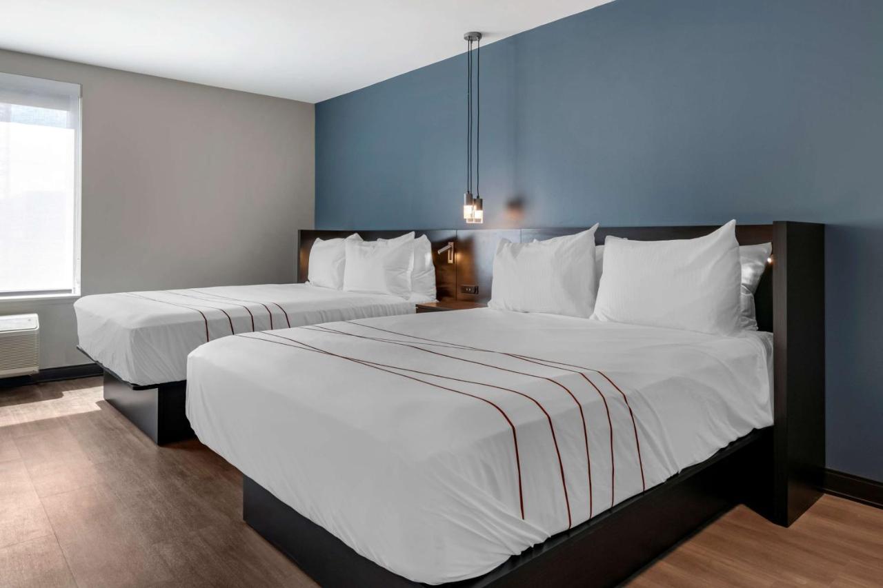 Queen Room Two Queen Beds