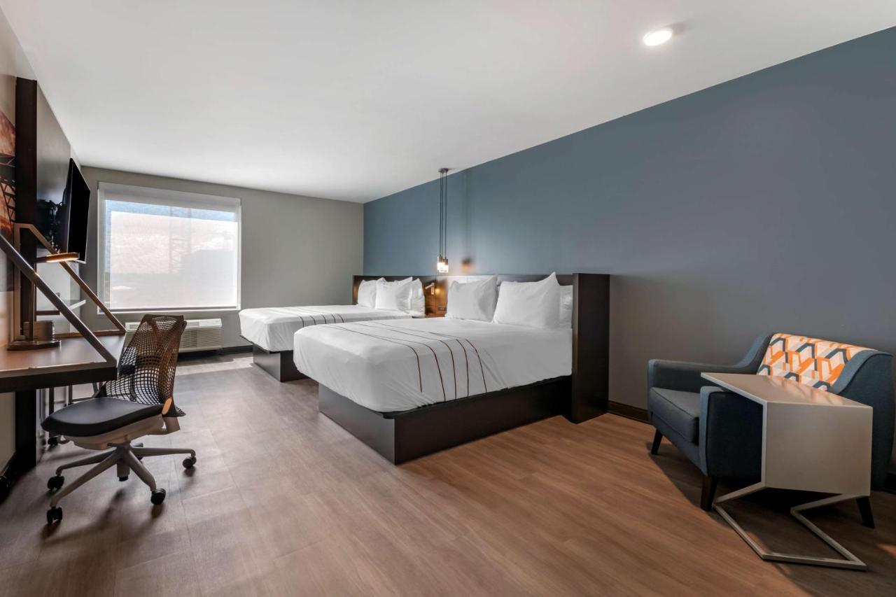 Queen Room Two Queen Beds