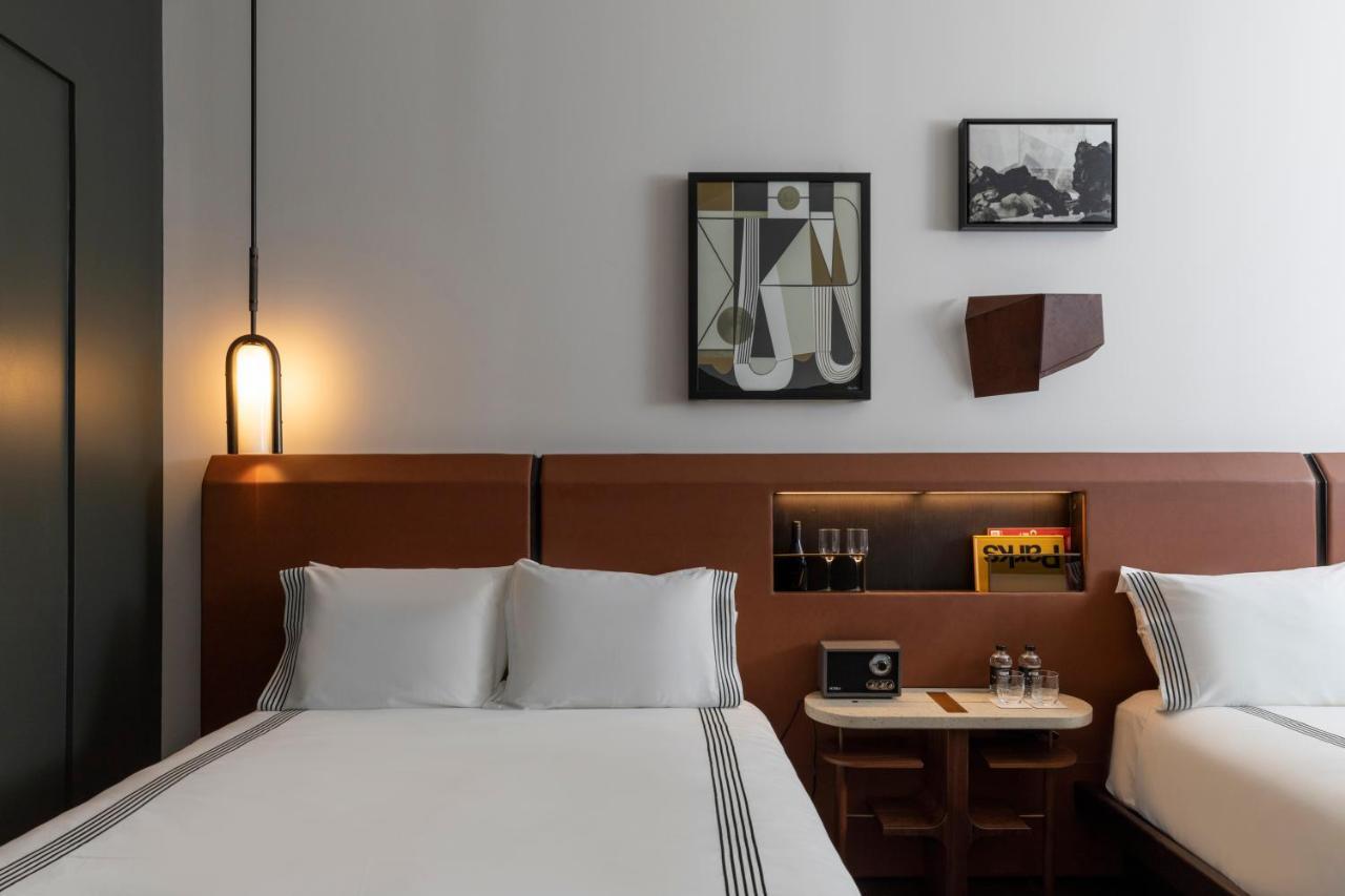 Queen Room Two Queen Beds City View