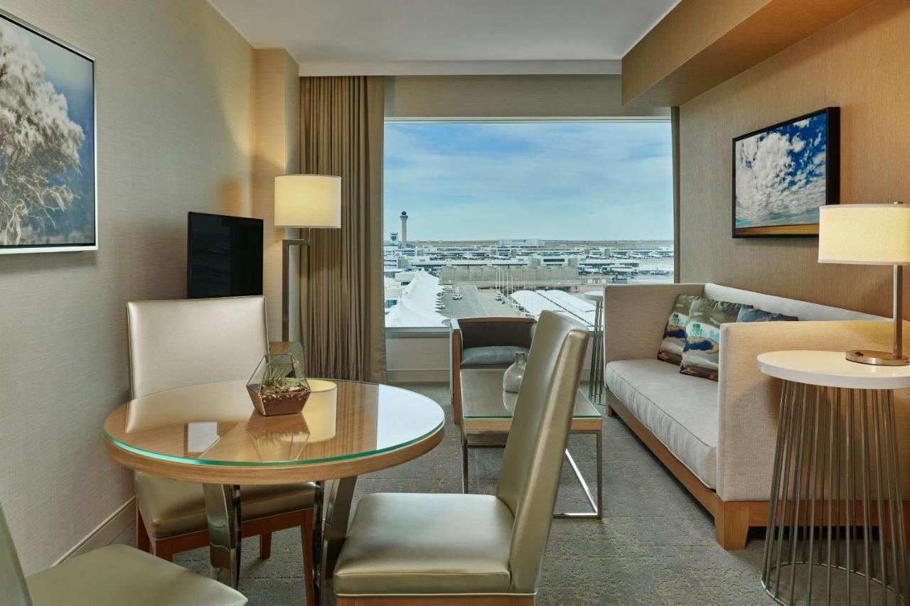Executive Suite,1395404624:JPEG