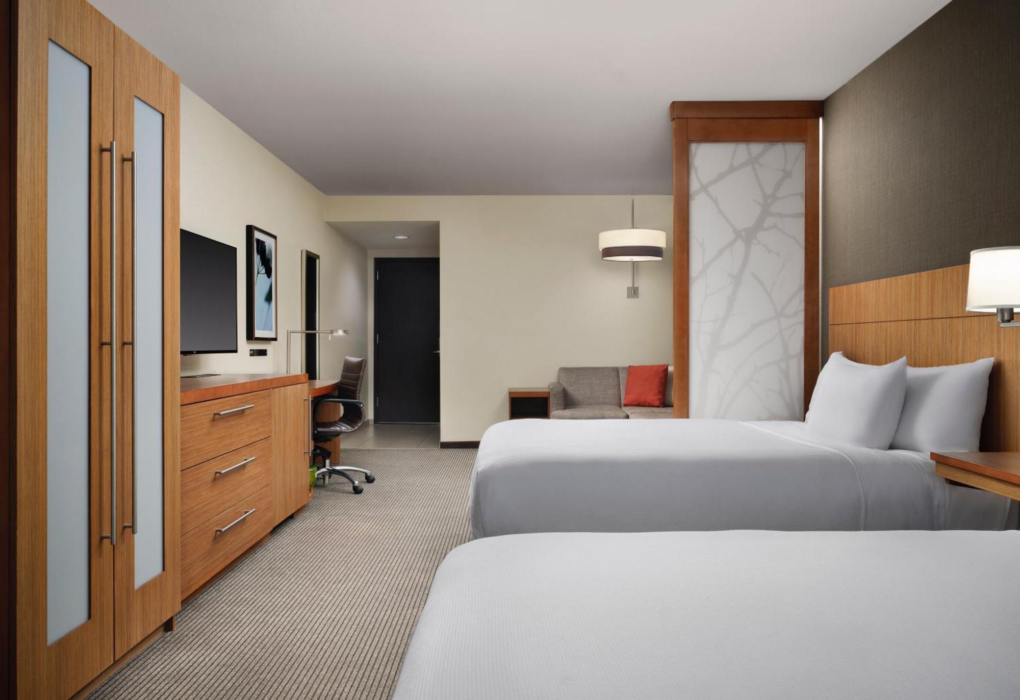 Queen Room Two Queen Beds Sofa Bed High Floor