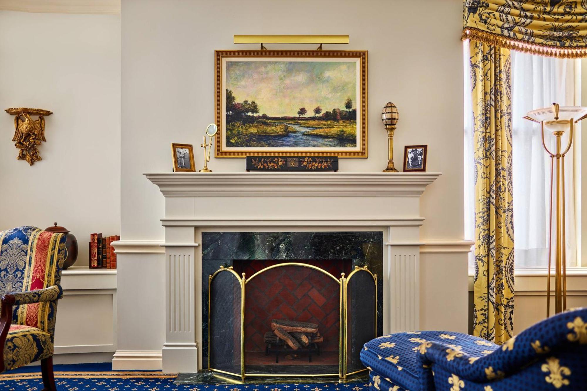 One-Bedroom Presidential King Suite City View