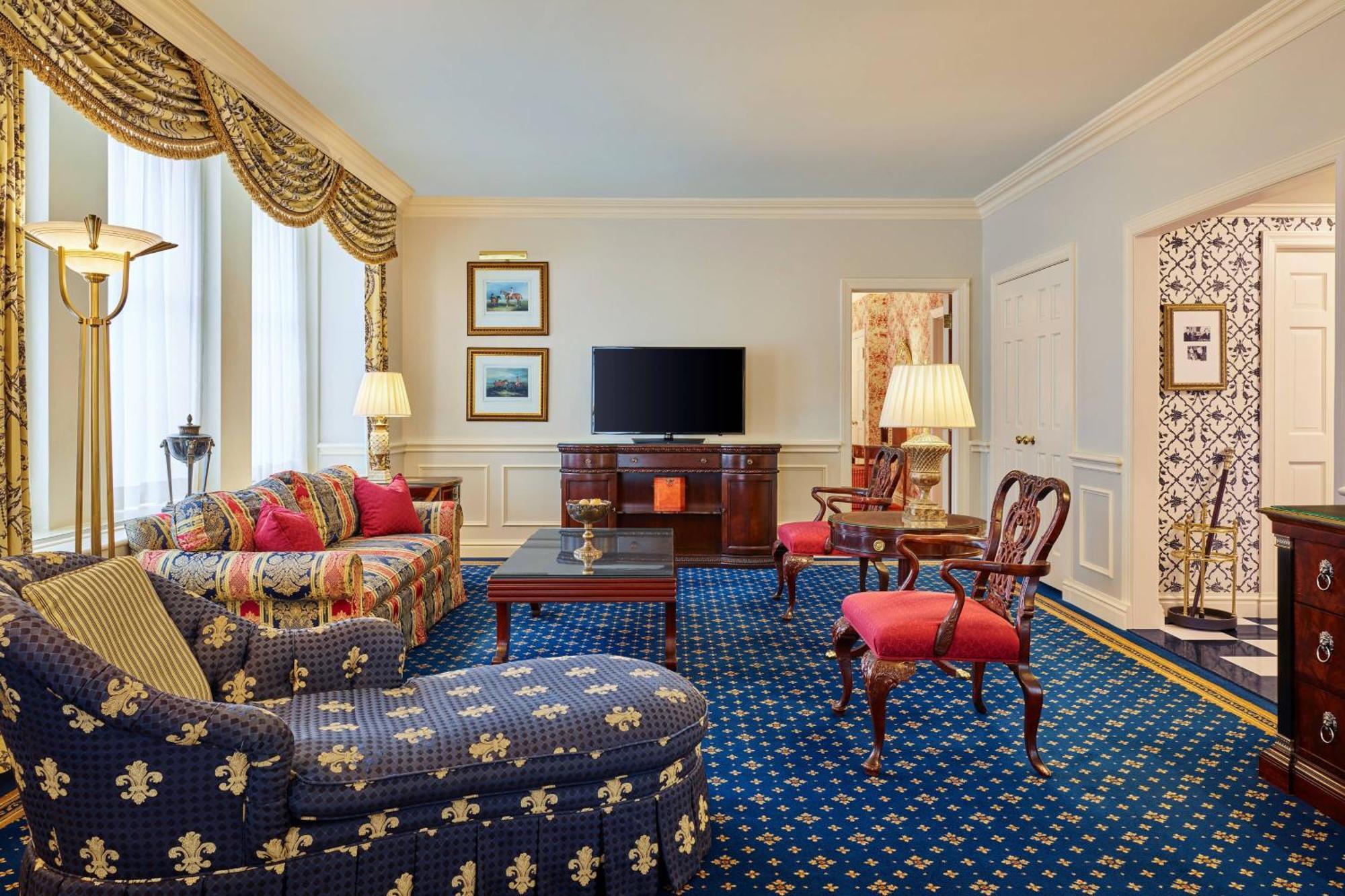 One-Bedroom Presidential King Suite City View