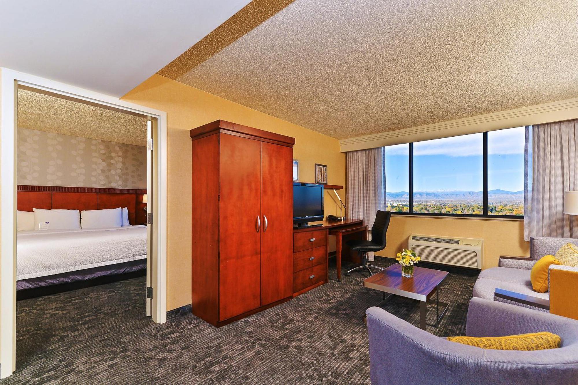One-Bedroom Two-Room Suite