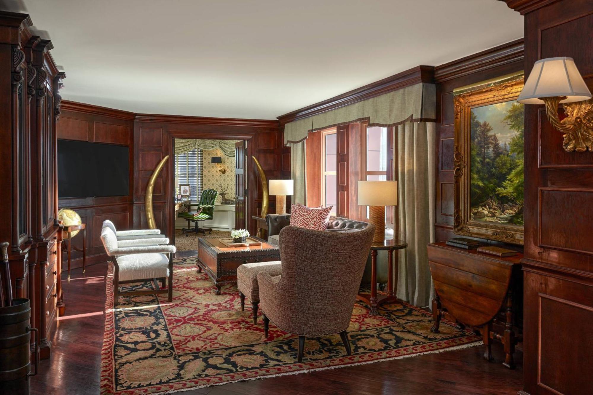 One-Bedroom Presidential King Suite City View
