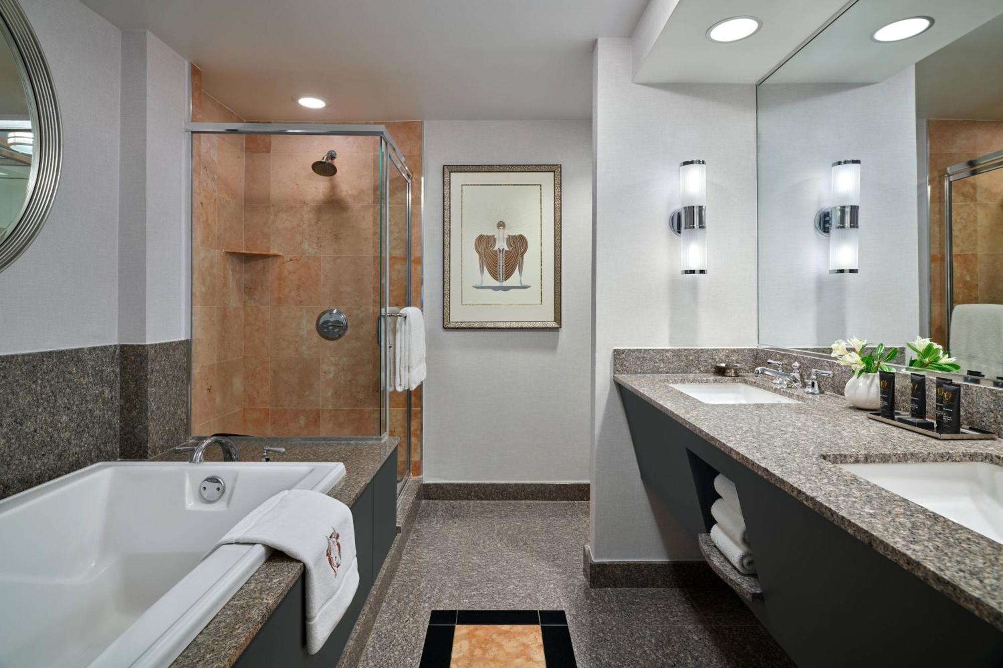 One-Bedroom Royal King Suite City View