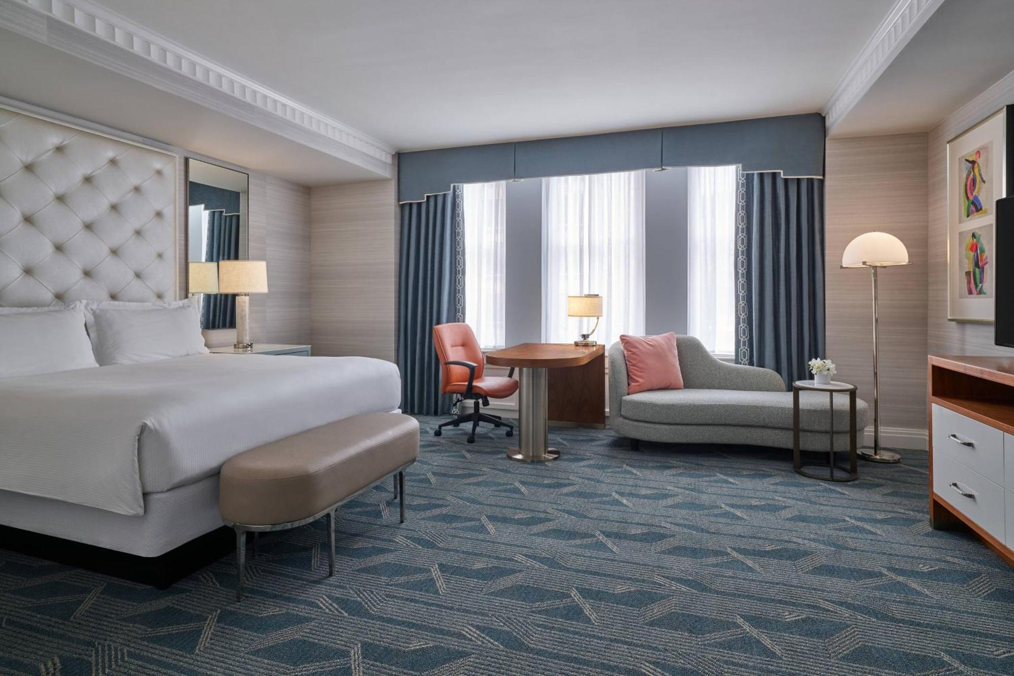 One-Bedroom Royal King Suite City View