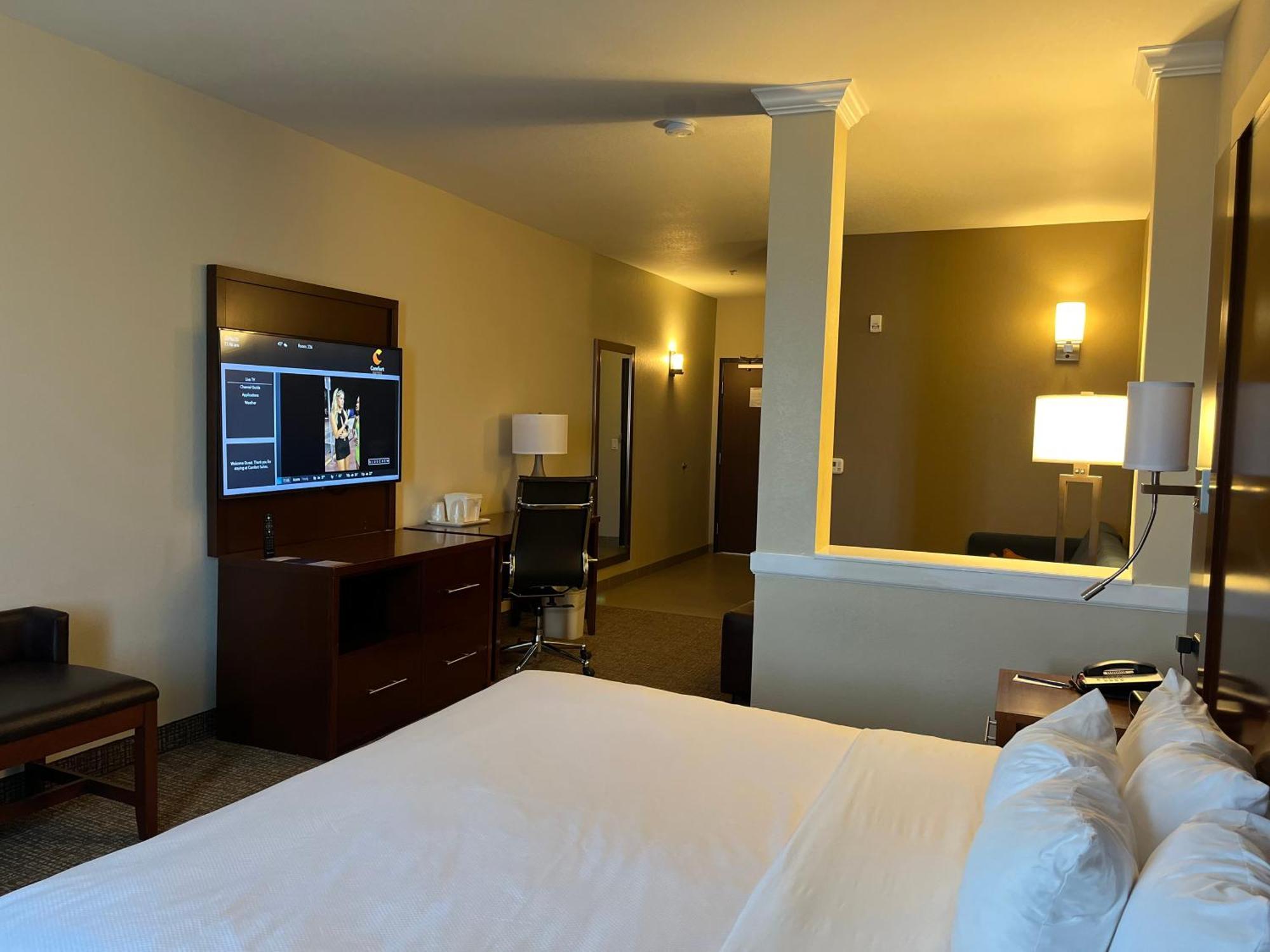 King Suite Accessible or Non-Smoking