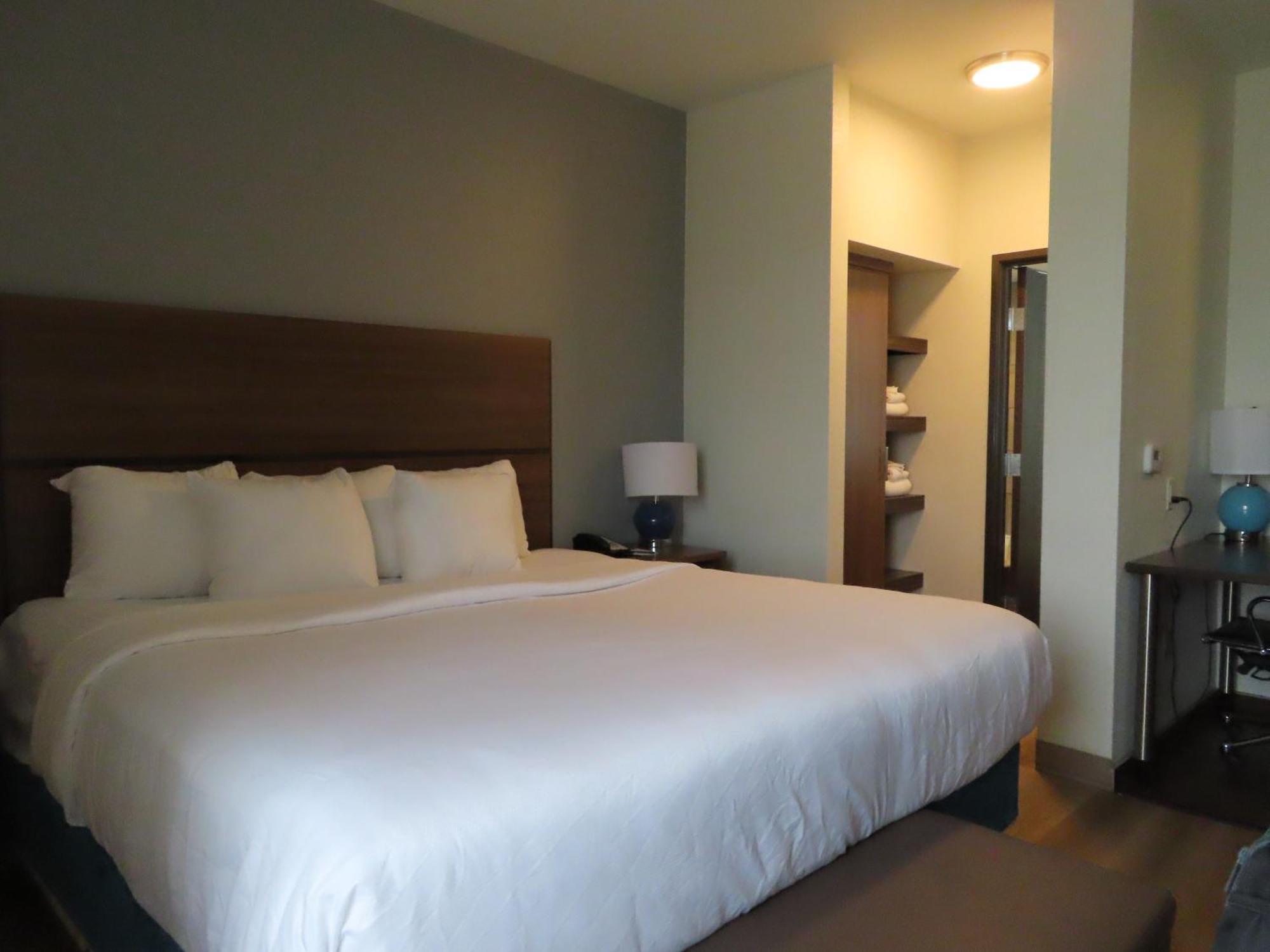 King Suite Accessible Rooms Accessible or Non-Smoking