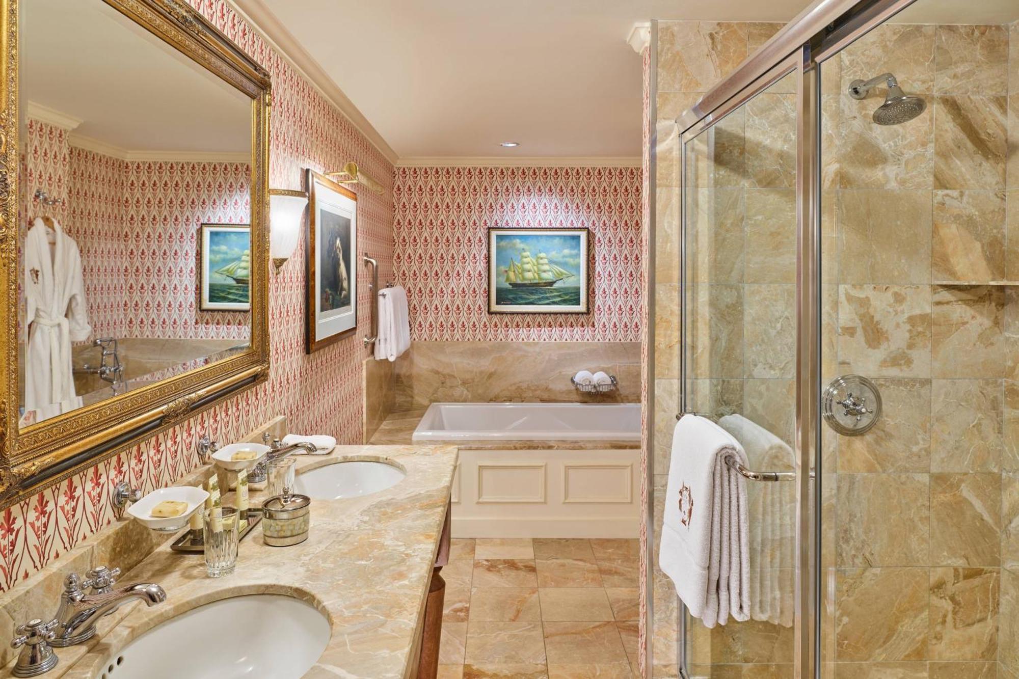 One-Bedroom Presidential King Suite City View