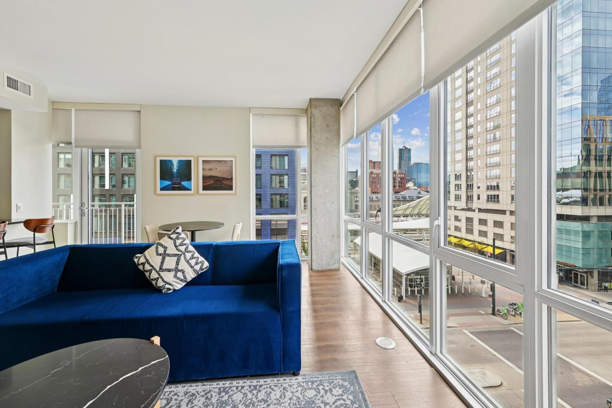 2 Bedroom Designer Furnished Apt at Union Station