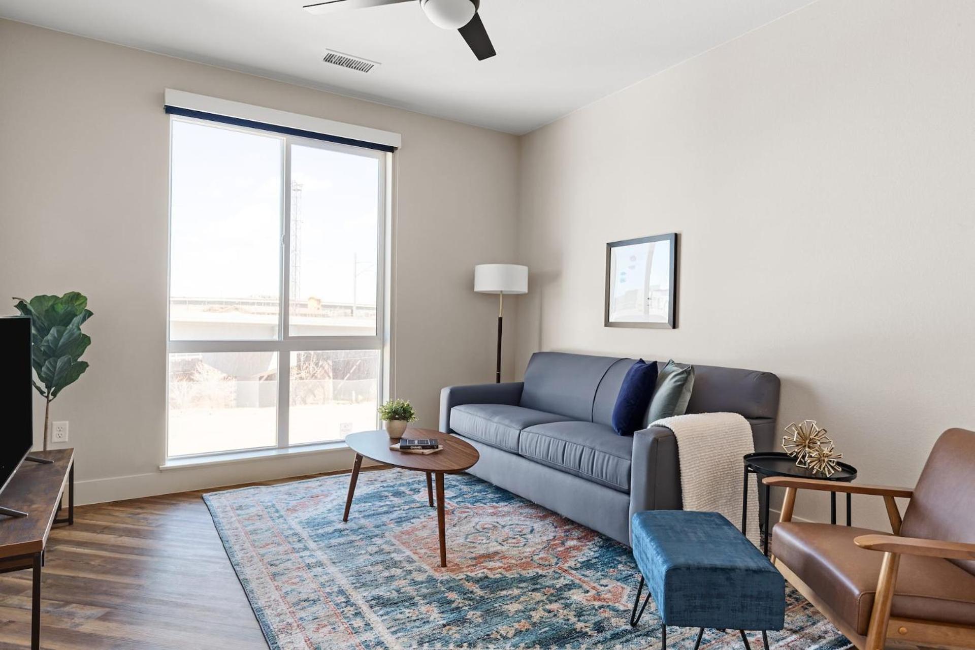 Three-Bedroom Apartment Self Check Virtual Front Desk