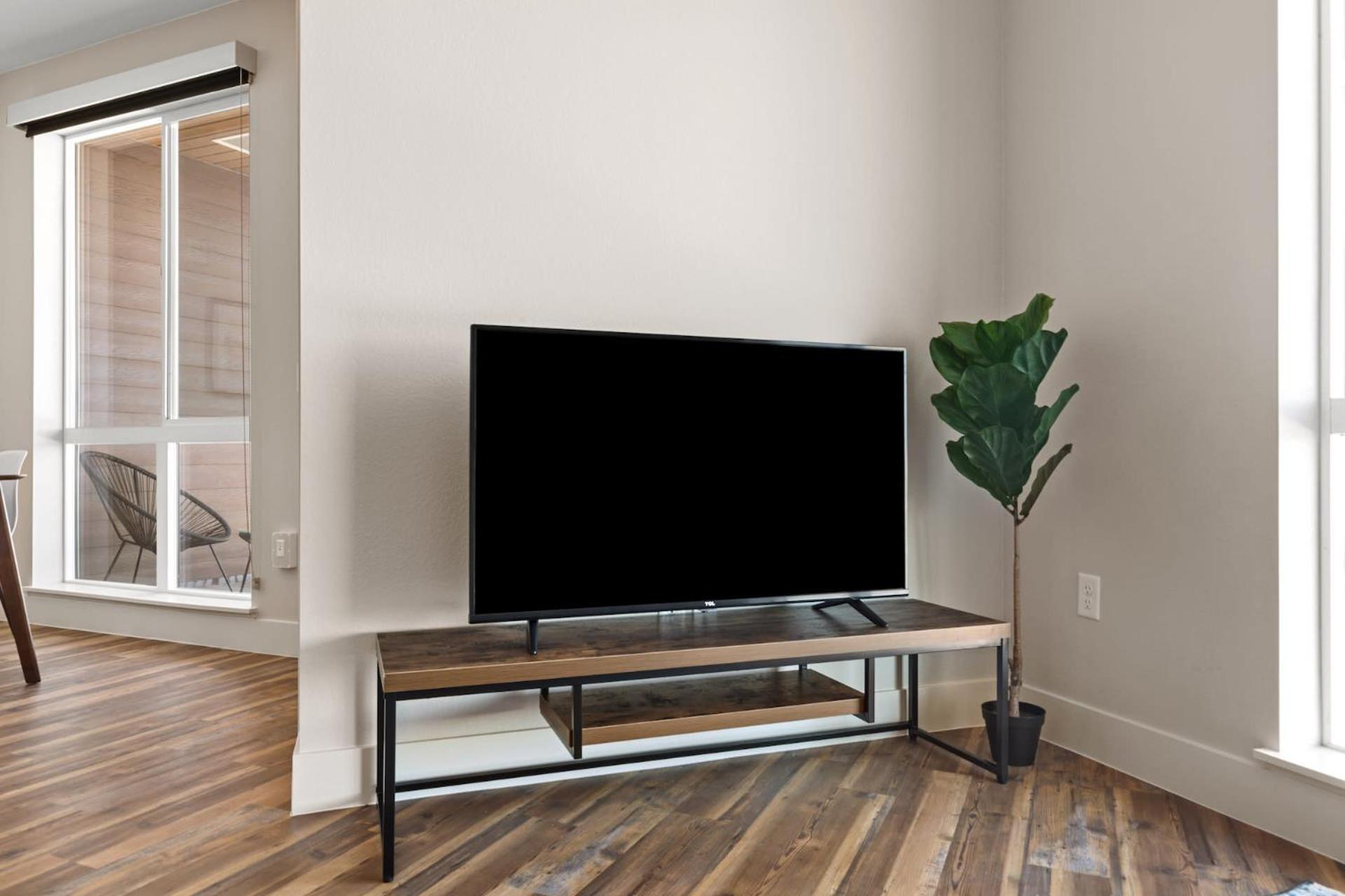 Three-Bedroom Apartment Self Check Virtual Front Desk