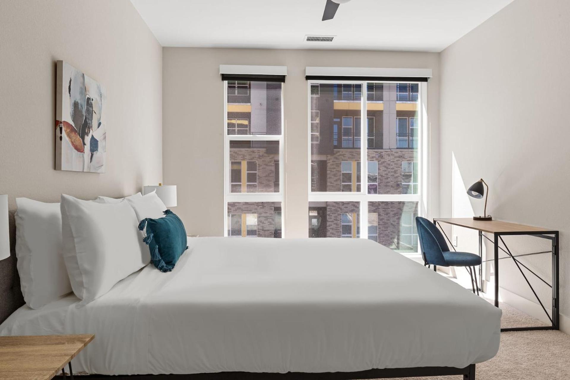 Three-Bedroom Apartment Self Check Virtual Front Desk