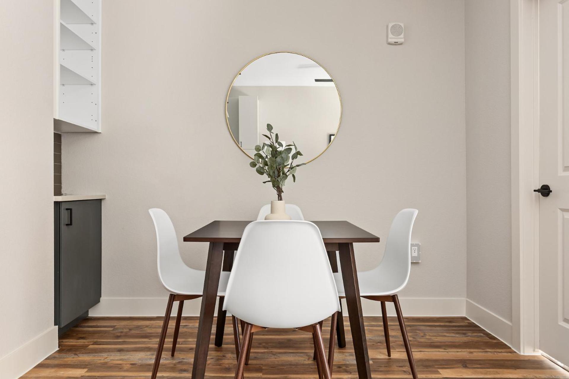 One-Bedroom Apartment Self Check Virtual Front Desk