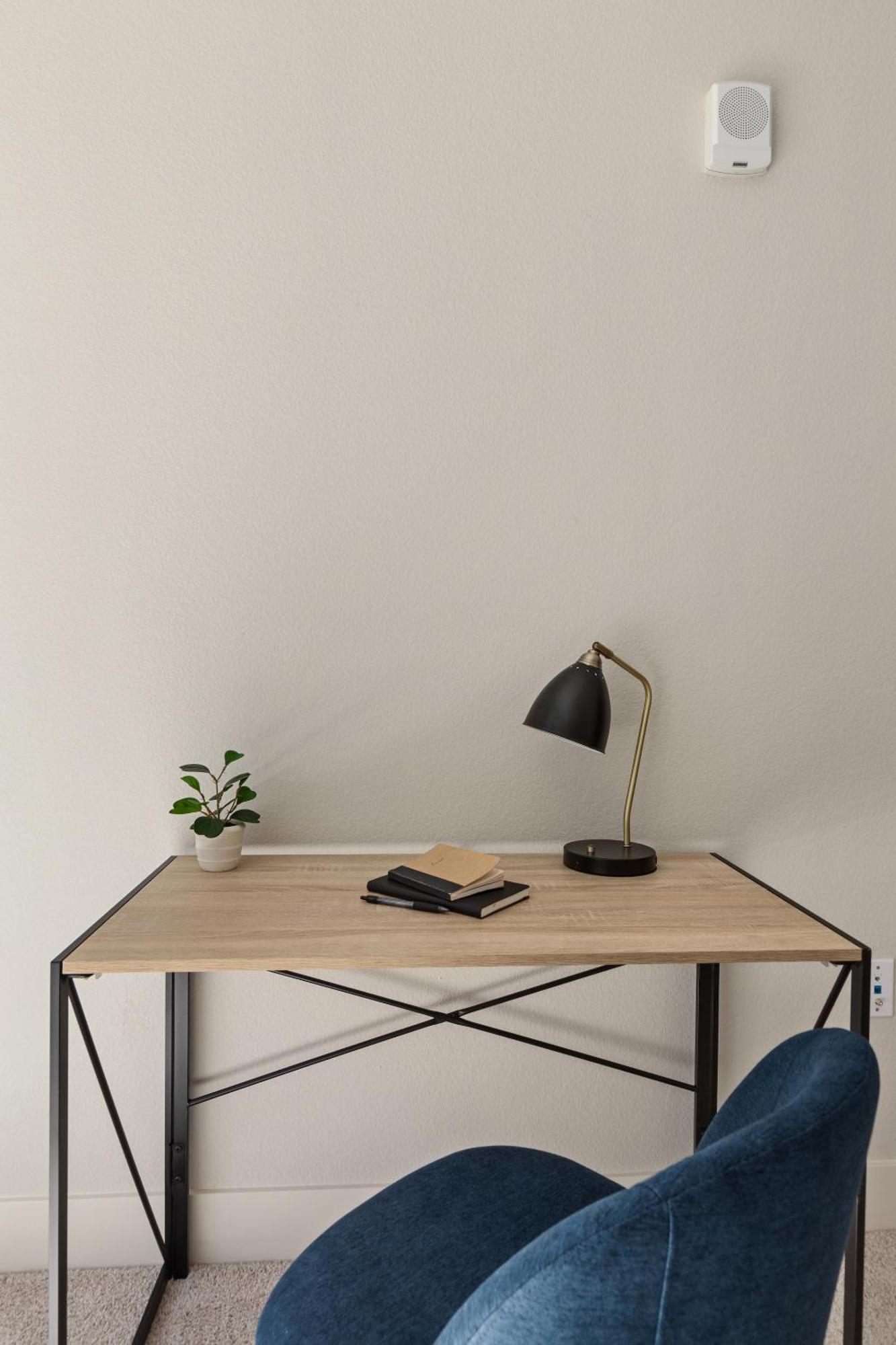 One-Bedroom Apartment Self Check Virtual Front Desk