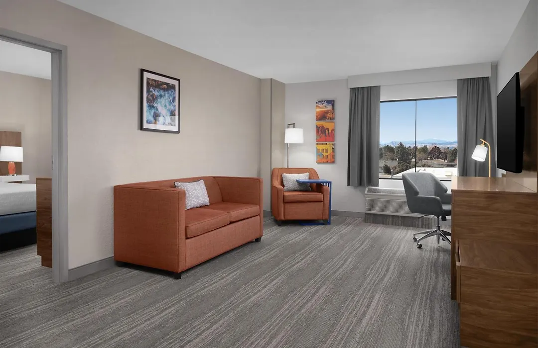 Hampton Inn & Suites Denver-Cherry Creek-1
