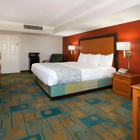 La Quinta Inn By Wyndham Denver Central-2