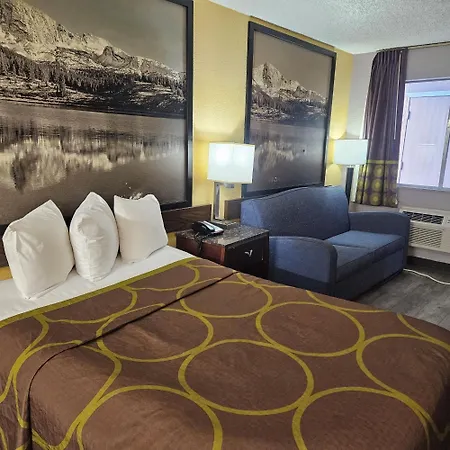 Super 8 By Wyndham Denver Central-3
