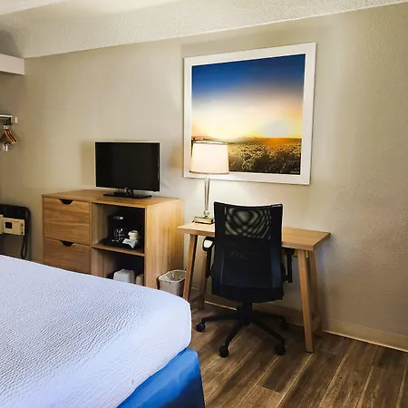 Days Inn By Wyndham Denver Downtown-3