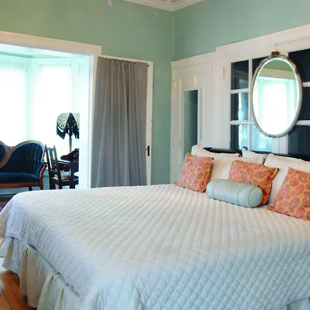 The Holiday Chalet Victorian-3