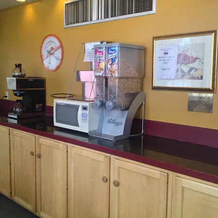 Rodeway Inn & Suites-3